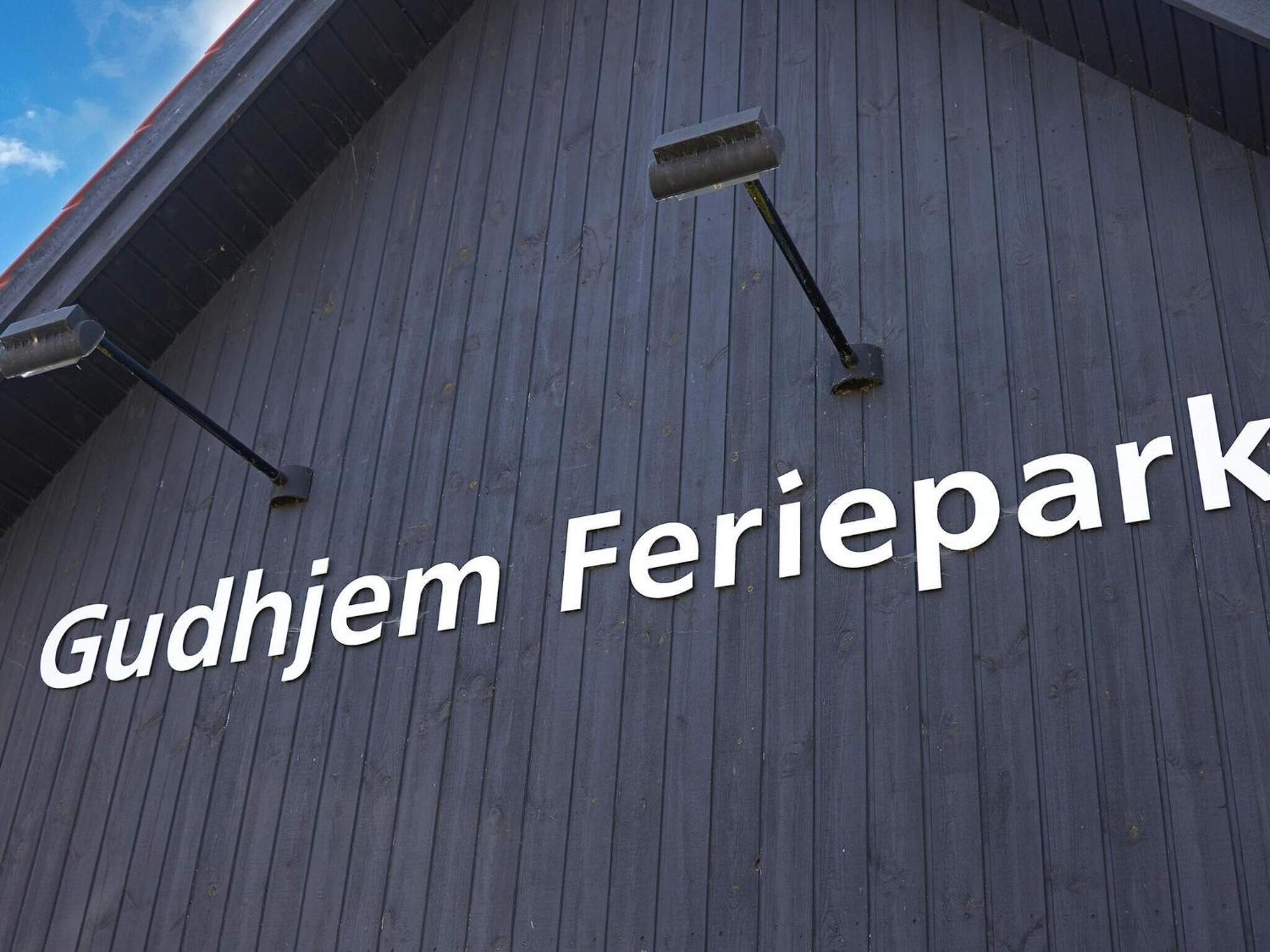 5 Person Holiday Home On A Holiday Park In Gudhjem Esterno foto